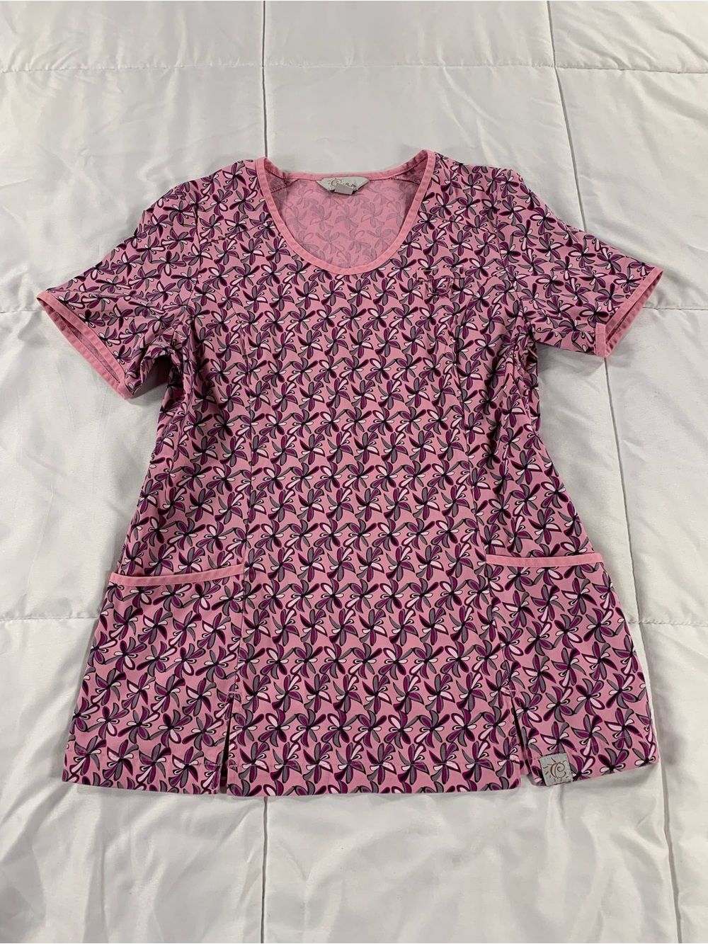 Pre loved CIRA scrub top womens size 11/12